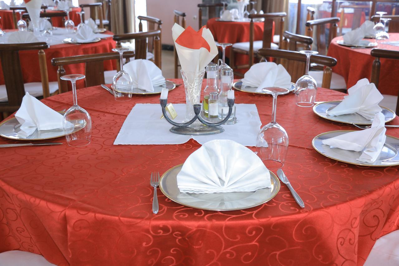Vip Palace 2 Hotel Goma Esterno foto