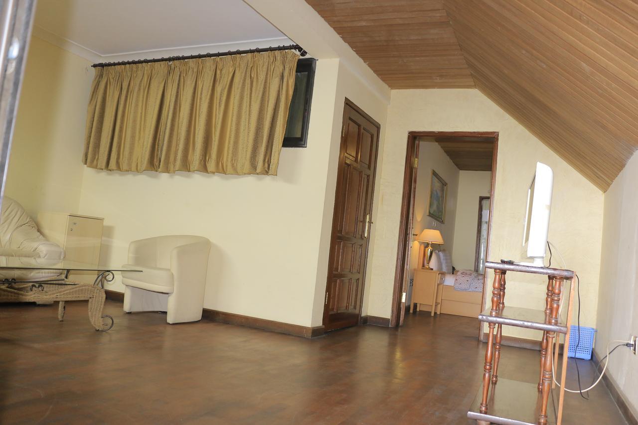 Vip Palace 2 Hotel Goma Esterno foto