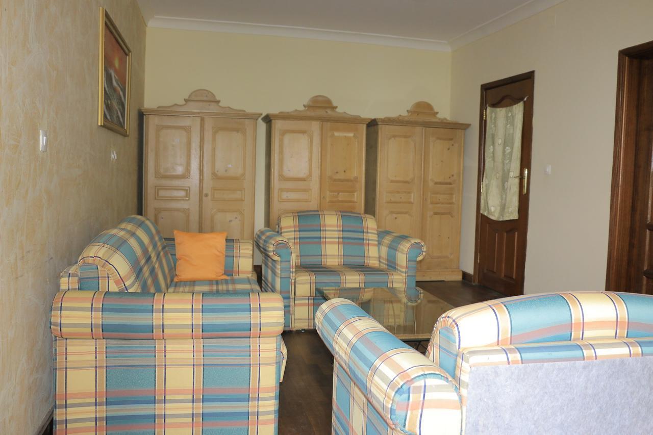 Vip Palace 2 Hotel Goma Esterno foto