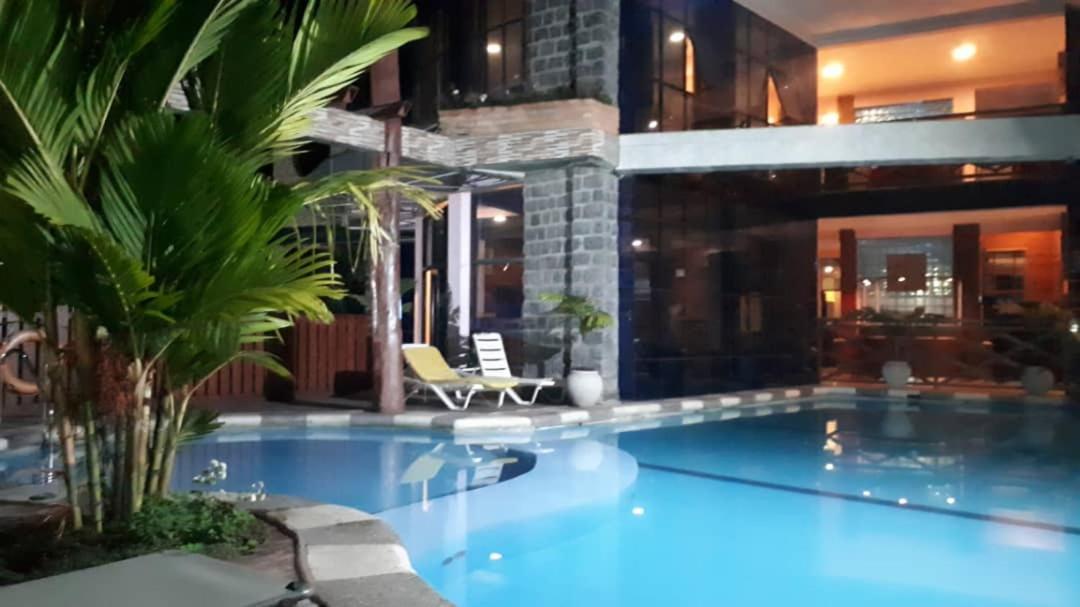 Vip Palace 2 Hotel Goma Esterno foto